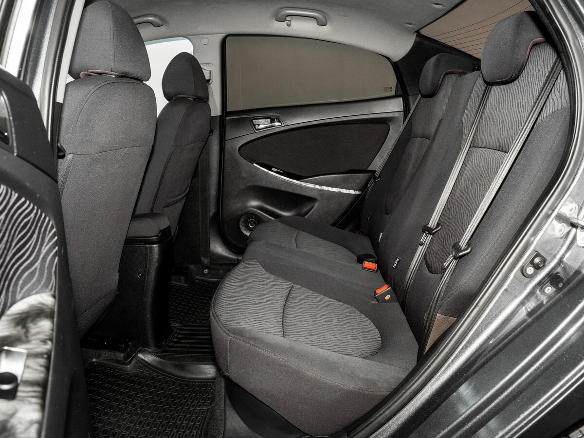 Hyundai Solaris 2012 - фото автомобиля