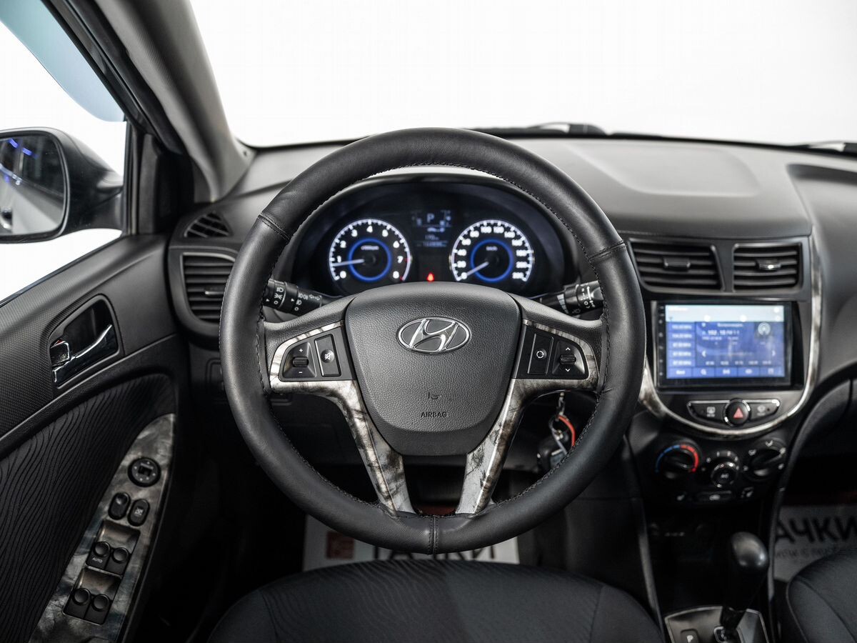 Hyundai Solaris 2012 - фото автомобиля