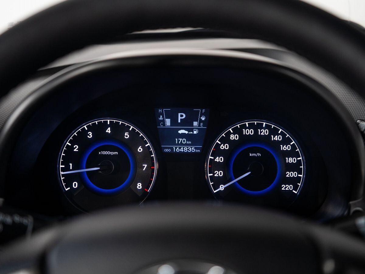 Hyundai Solaris 2012 - фото автомобиля