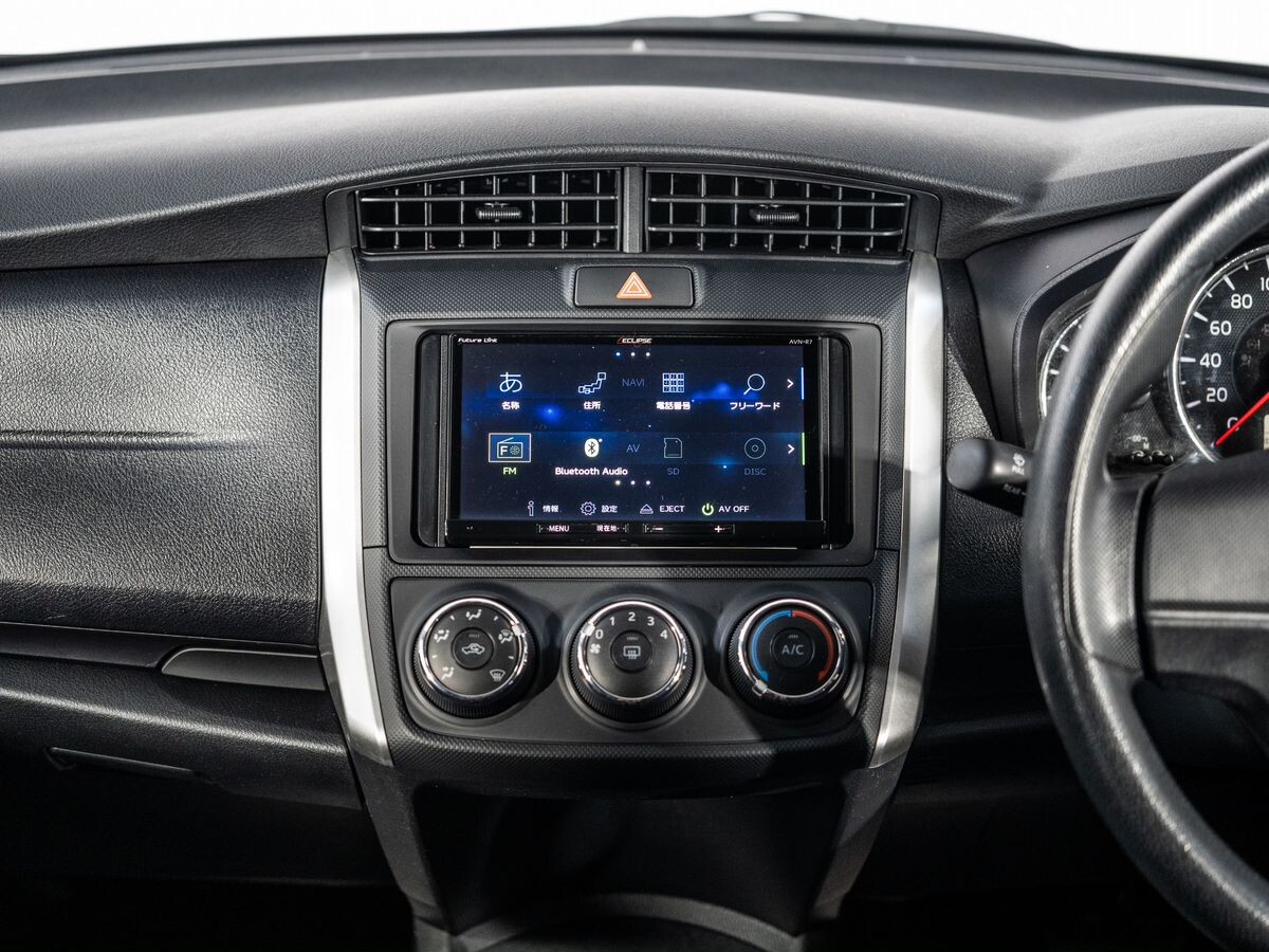 Toyota Corolla Fielder 2017 - фото автомобиля