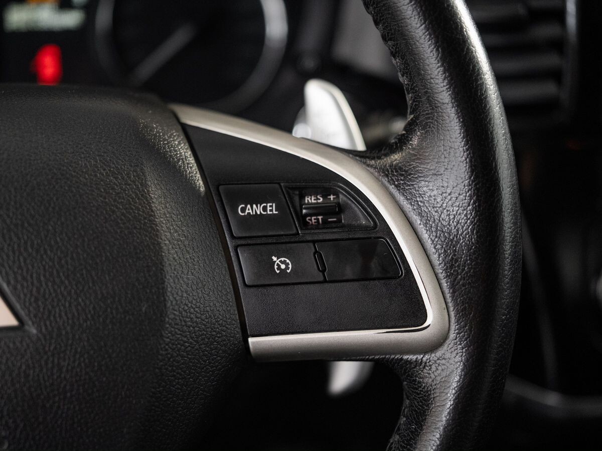 Mitsubishi Outlander 2012 - фото автомобиля