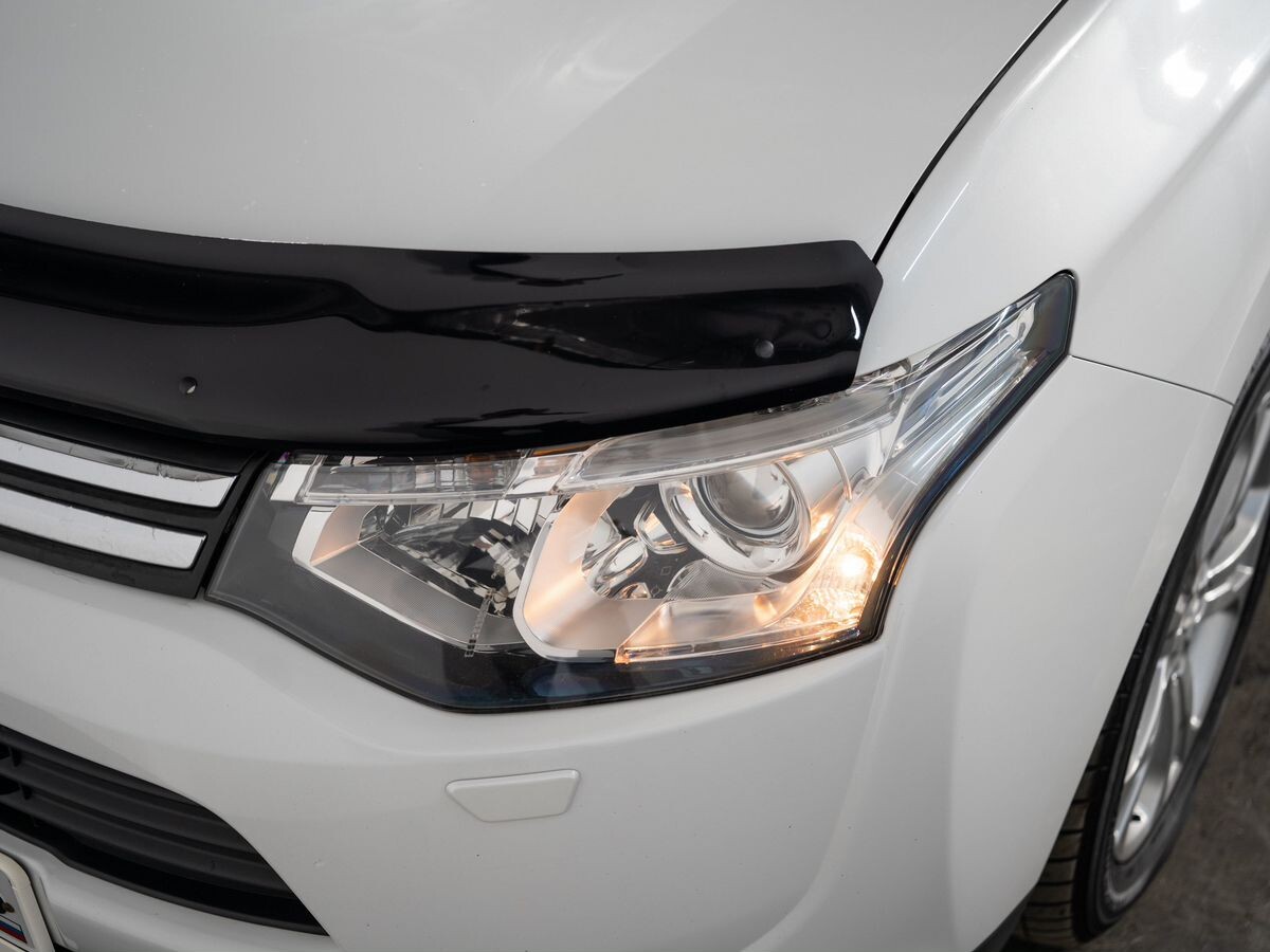 Mitsubishi Outlander 2012 - фото автомобиля