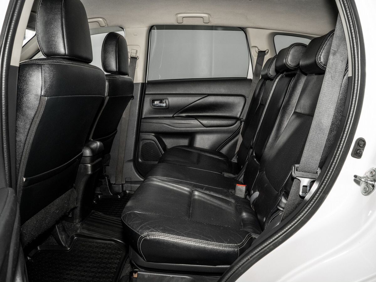 Mitsubishi Outlander 2012 - фото автомобиля
