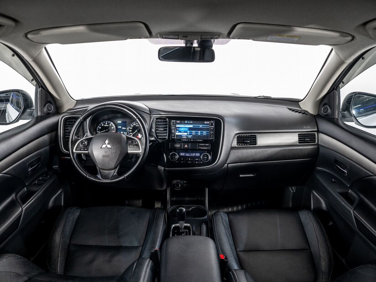 Mitsubishi Outlander 2012 - фото автомобиля