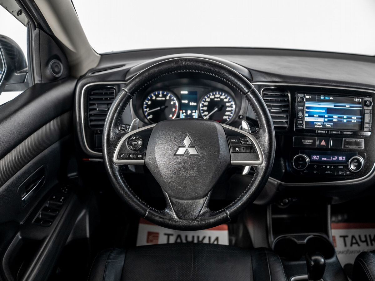 Mitsubishi Outlander 2012 - фото автомобиля