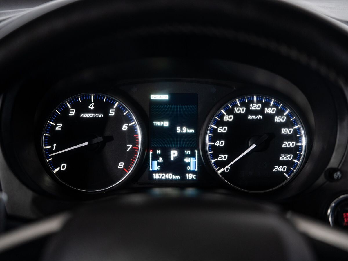 Mitsubishi Outlander 2012 - фото автомобиля