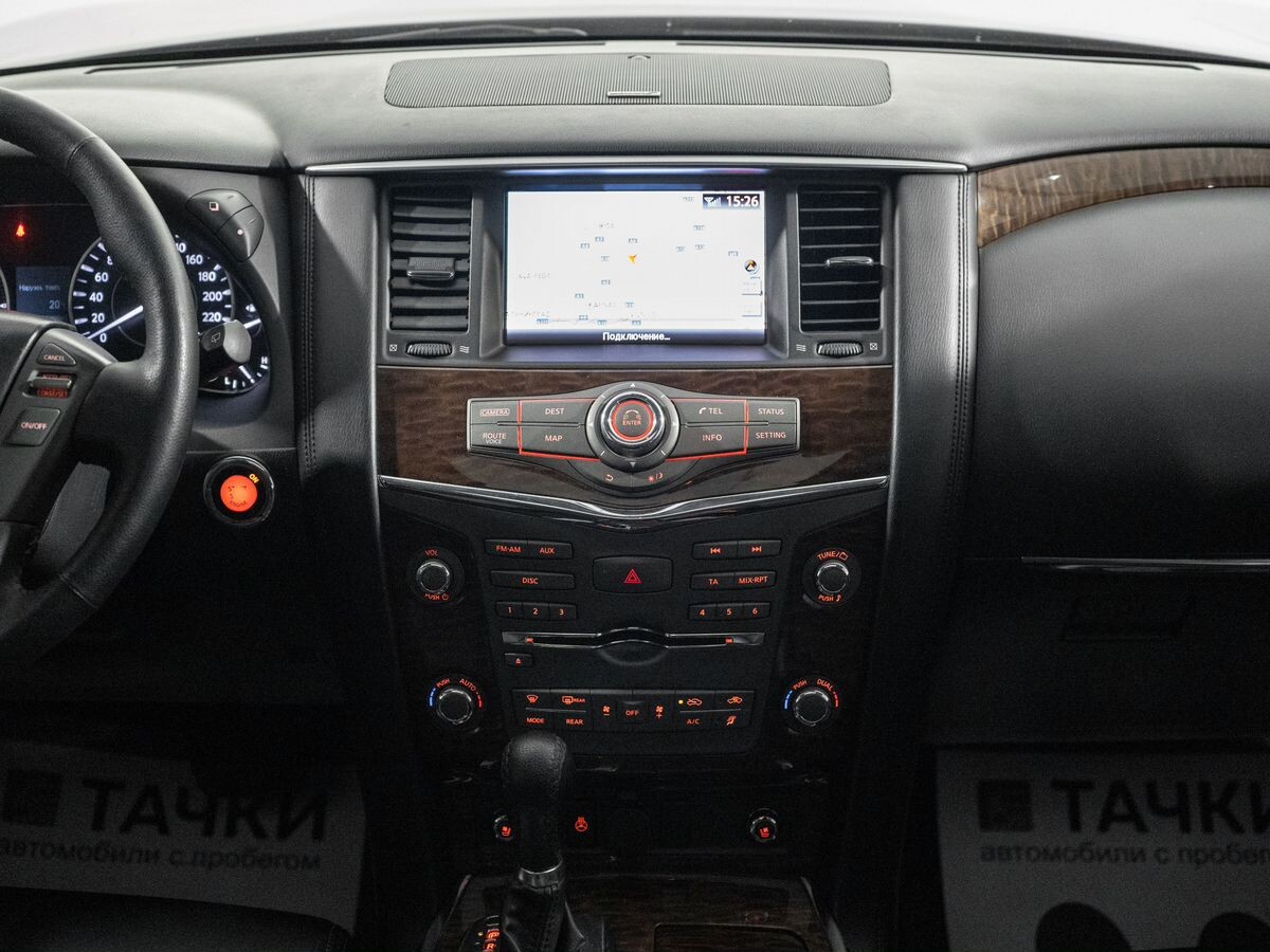 Nissan Patrol 2011 - фото автомобиля