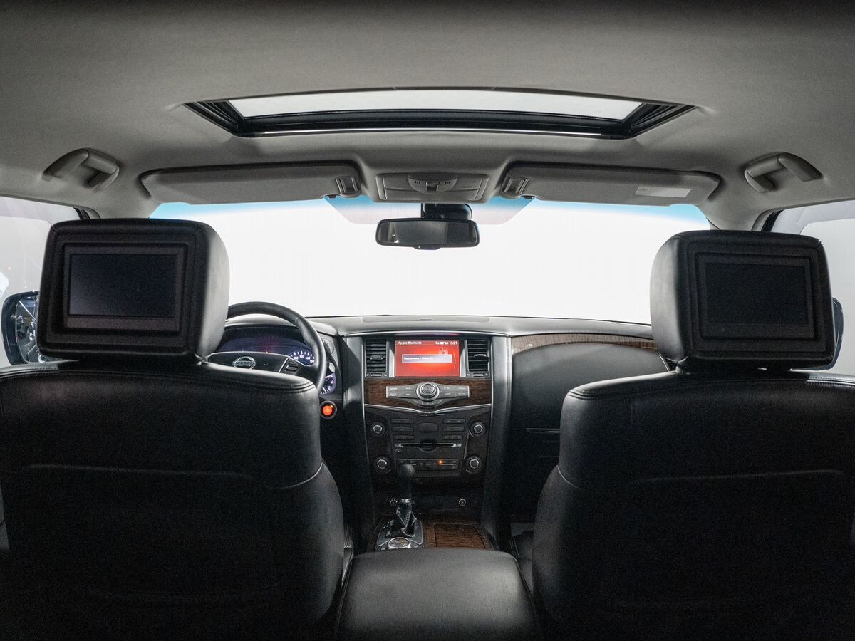 Nissan Patrol 2011 - фото автомобиля