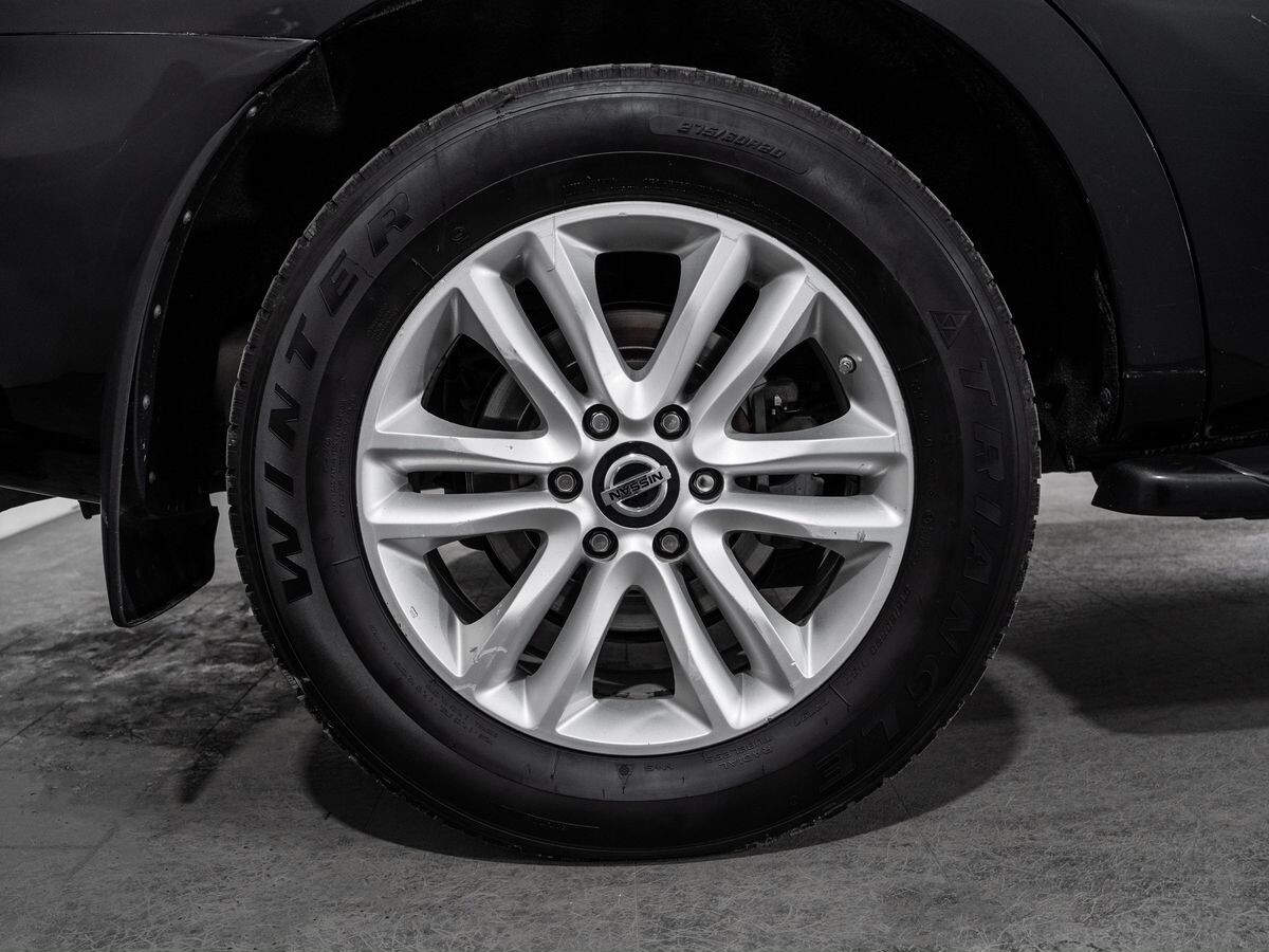 Nissan Patrol 2011 - фото автомобиля