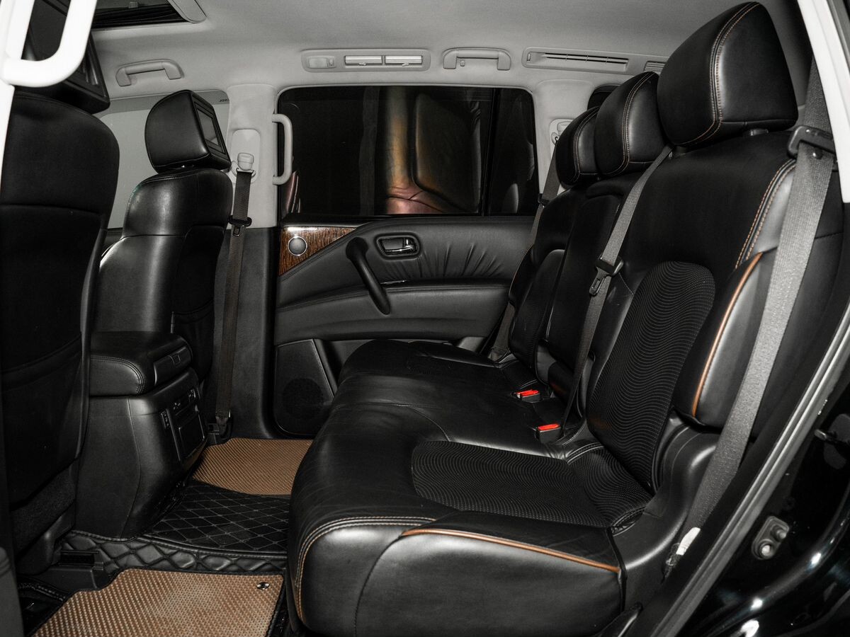 Nissan Patrol 2011 - фото автомобиля