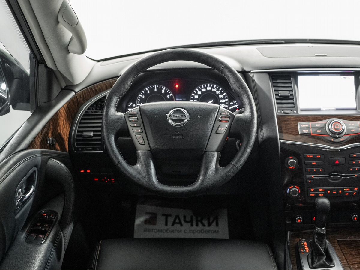 Nissan Patrol 2011 - фото автомобиля
