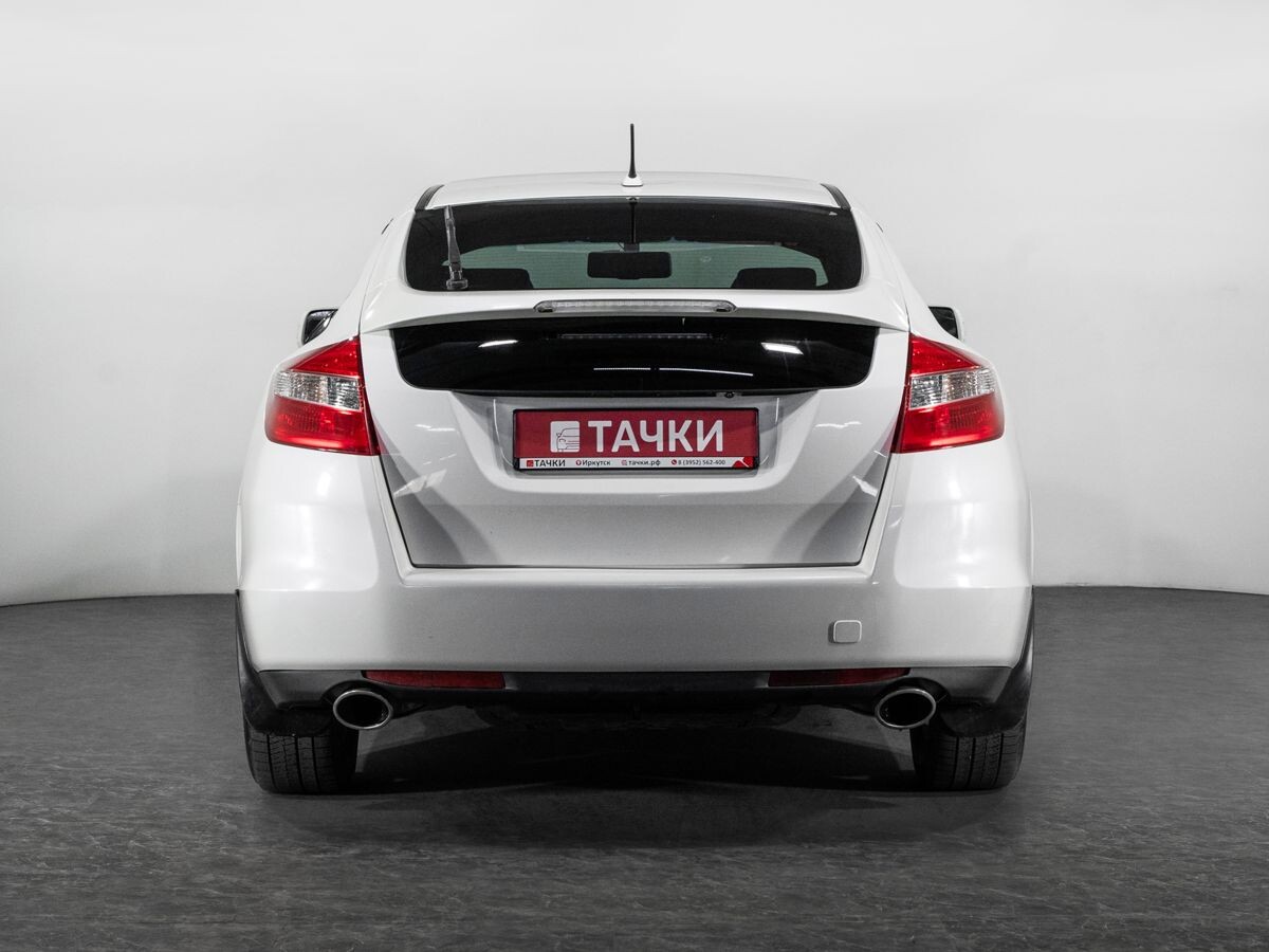 Honda Crosstour 2011 - фото автомобиля