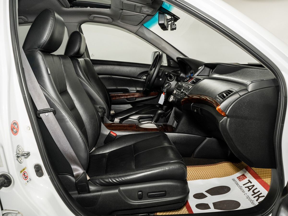 Honda Crosstour 2011 - фото автомобиля