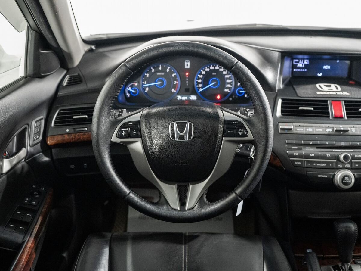 Honda Crosstour 2011 - фото автомобиля