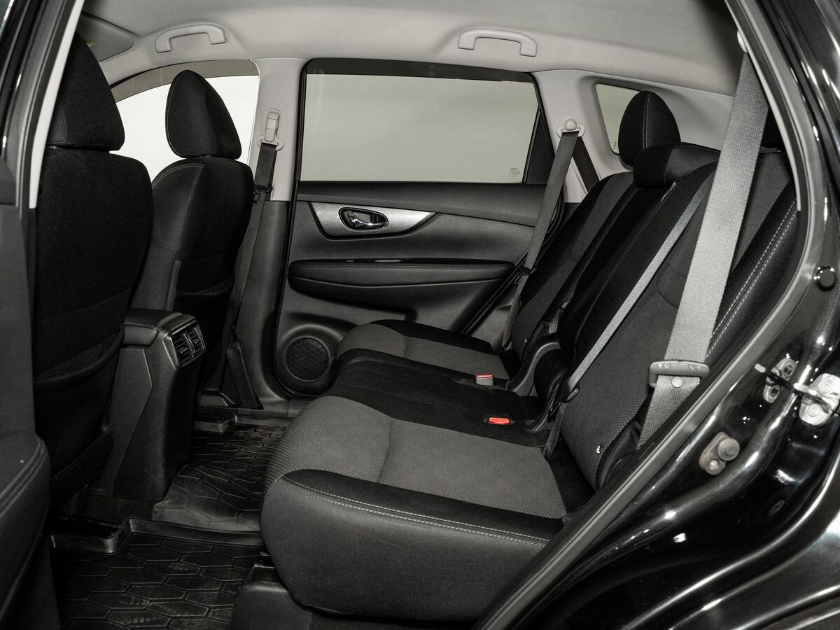 Nissan X-Trail 2018 - фото автомобиля