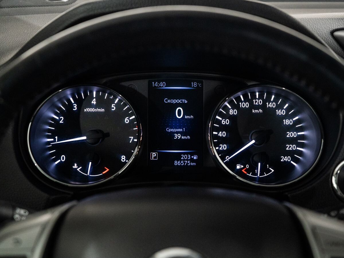 Nissan X-Trail 2018 - фото автомобиля