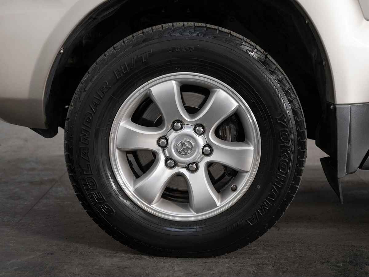 Toyota Land Cruiser Prado 2007 - фото автомобиля