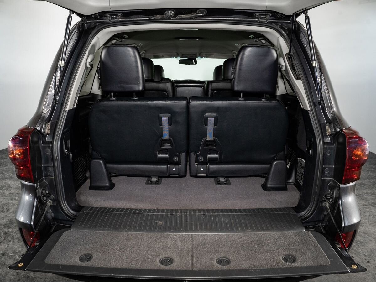Toyota Land Cruiser 2012 - фото автомобиля