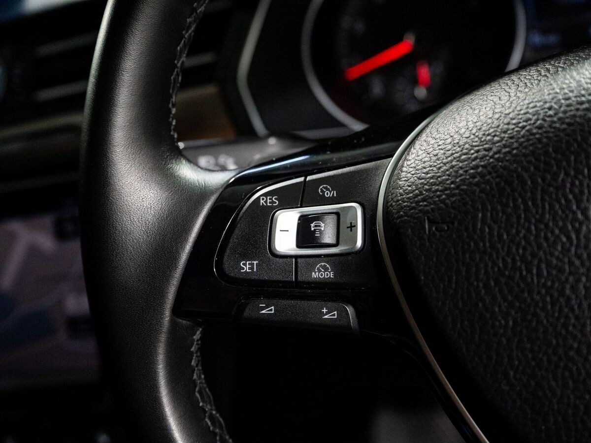 Volkswagen Passat 2015 - фото автомобиля