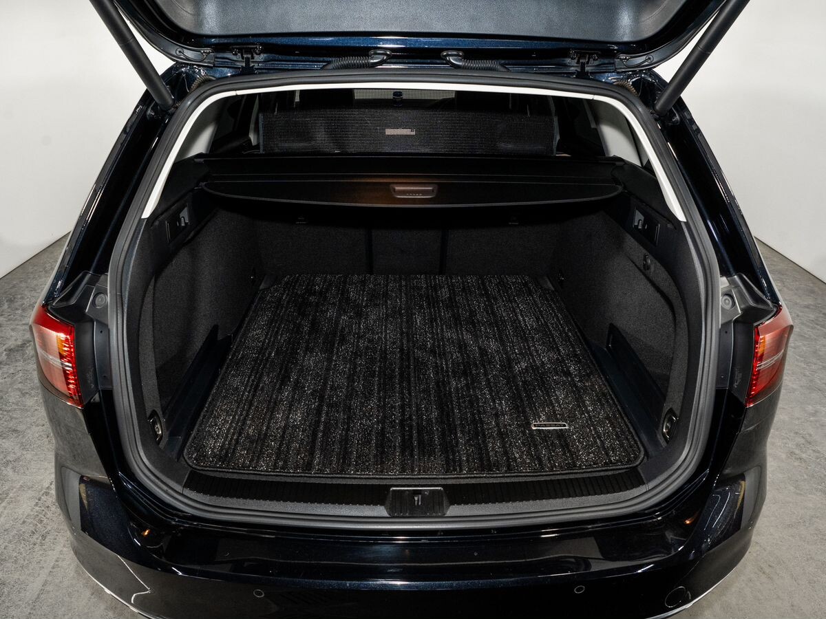 Volkswagen Passat 2015 - фото автомобиля