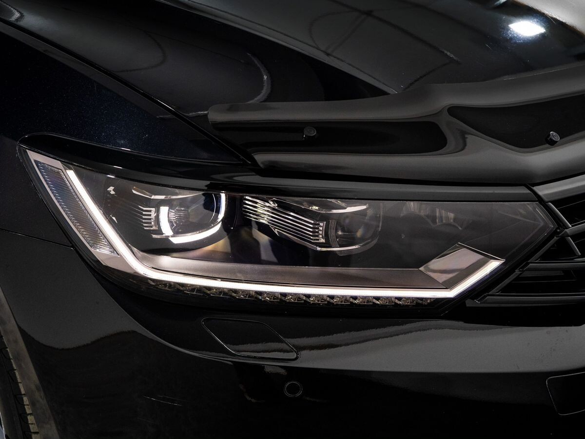 Volkswagen Passat 2015 - фото автомобиля