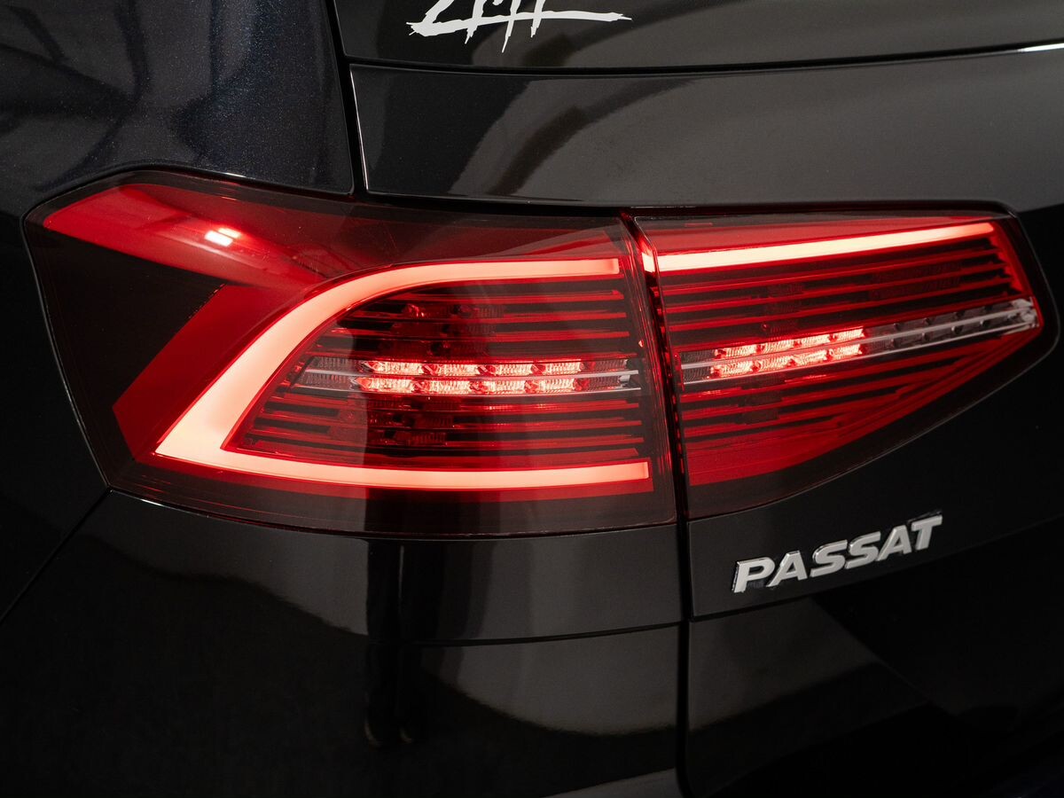 Volkswagen Passat 2015 - фото автомобиля