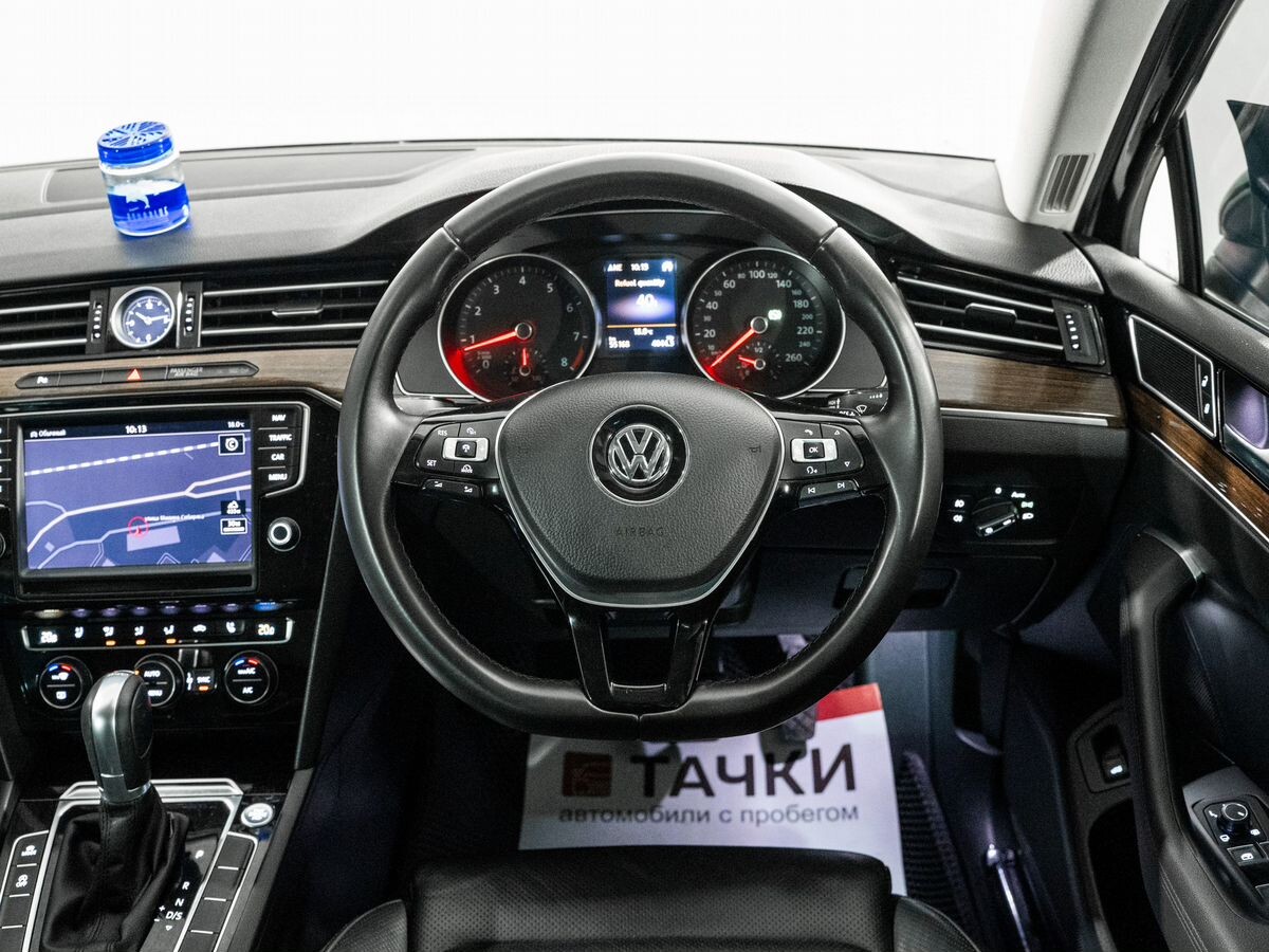 Volkswagen Passat 2015 - фото автомобиля