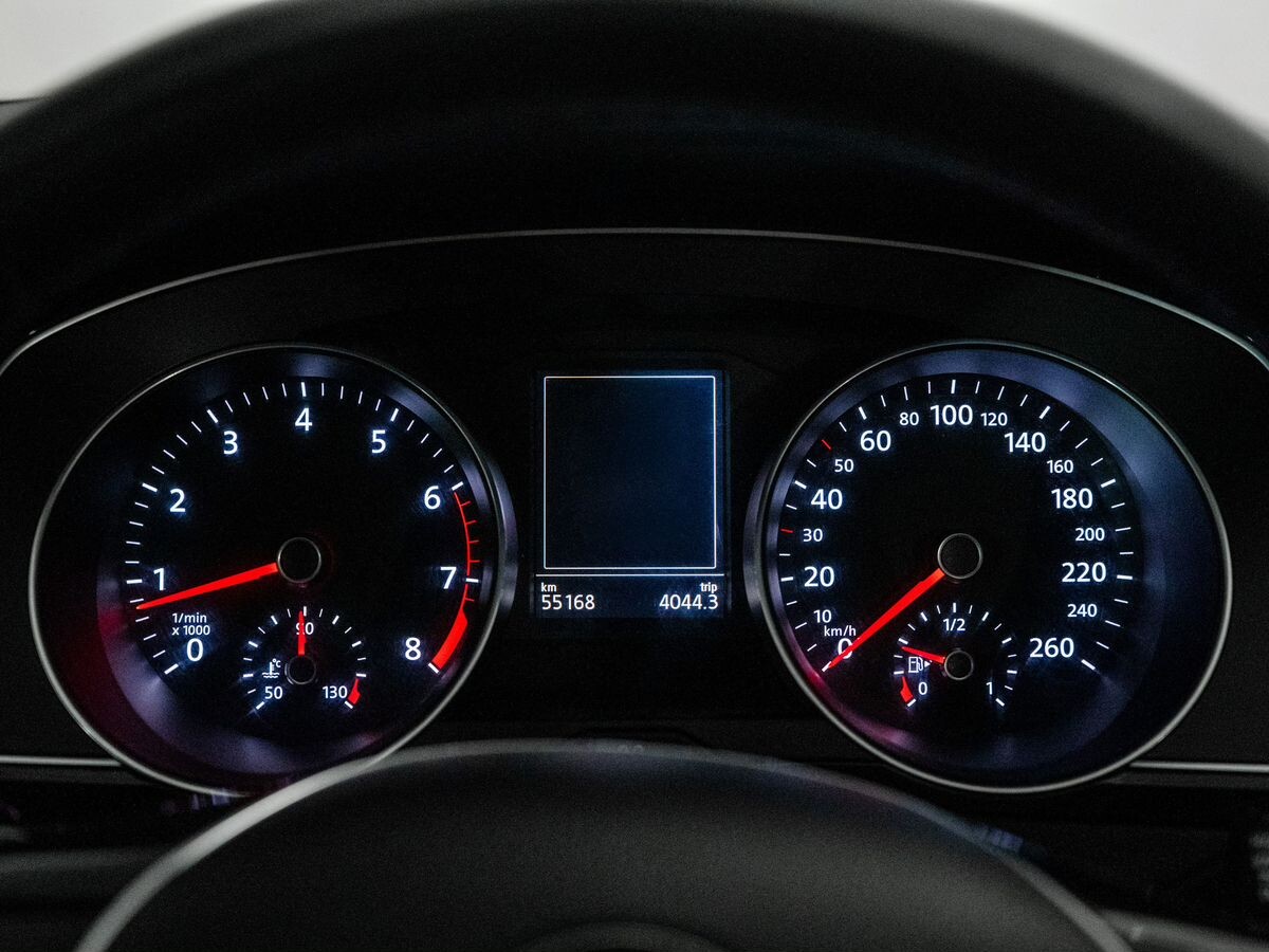 Volkswagen Passat 2015 - фото автомобиля