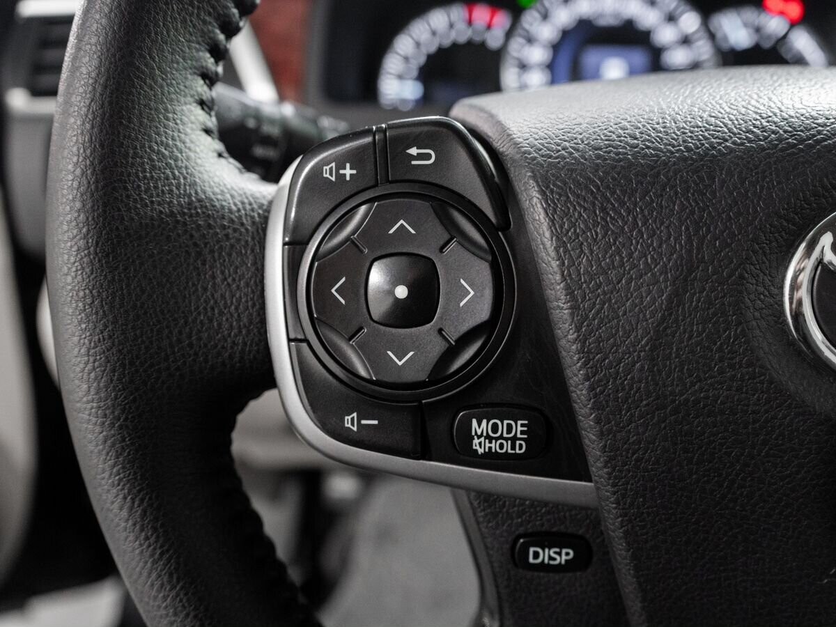 Toyota Camry 2012 - фото автомобиля