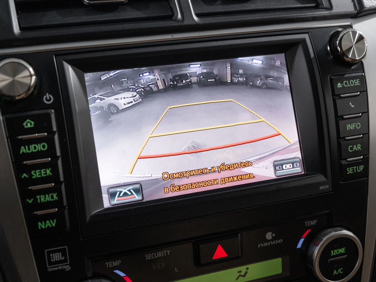 Toyota Camry 2012 - фото автомобиля