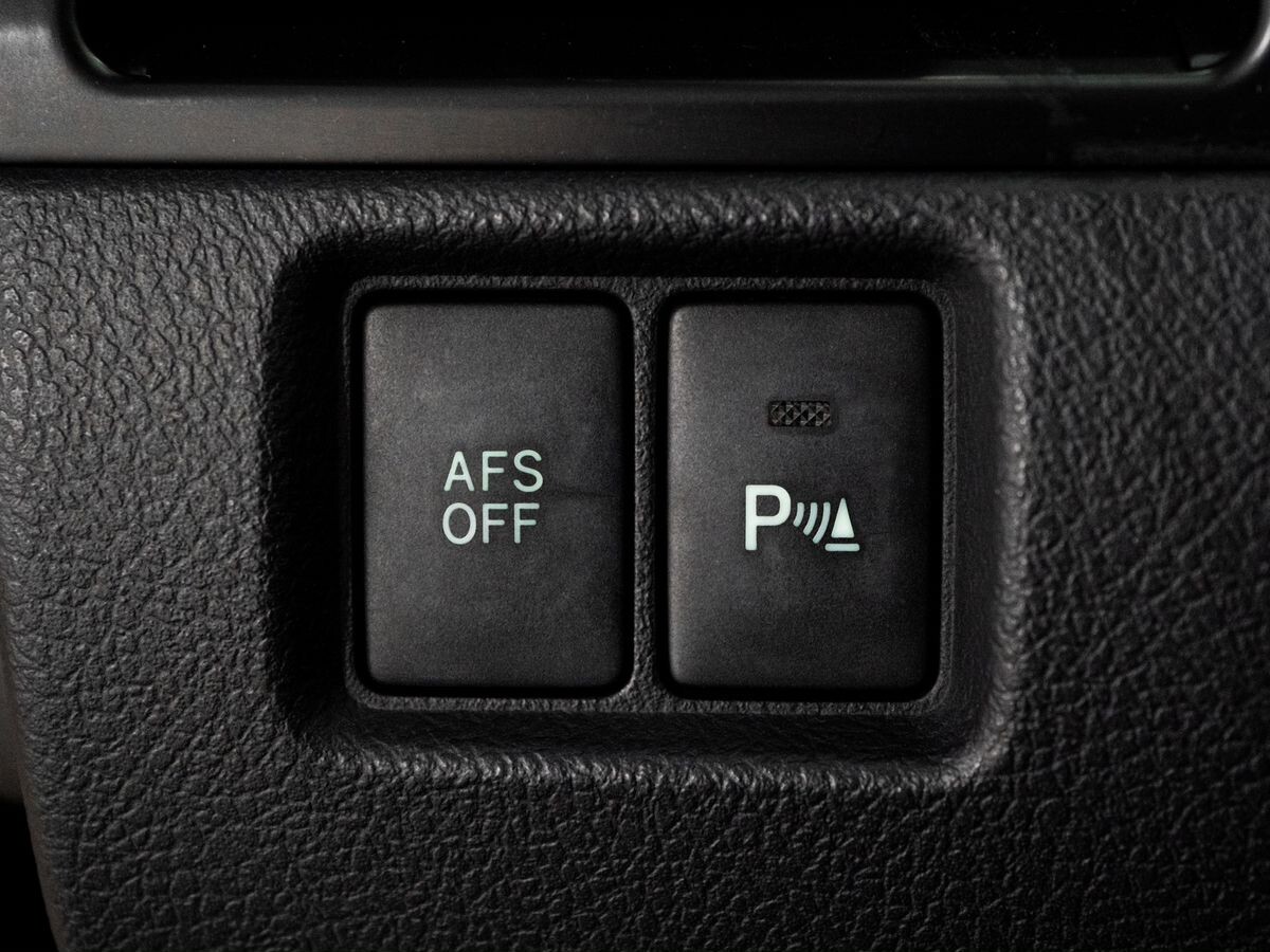 Toyota Camry 2012 - фото автомобиля