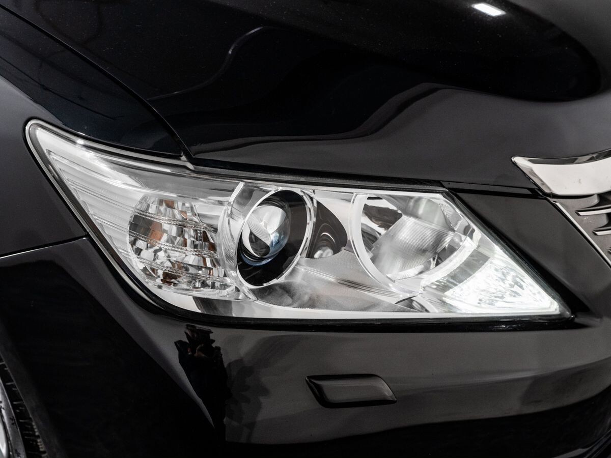 Toyota Camry 2012 - фото автомобиля