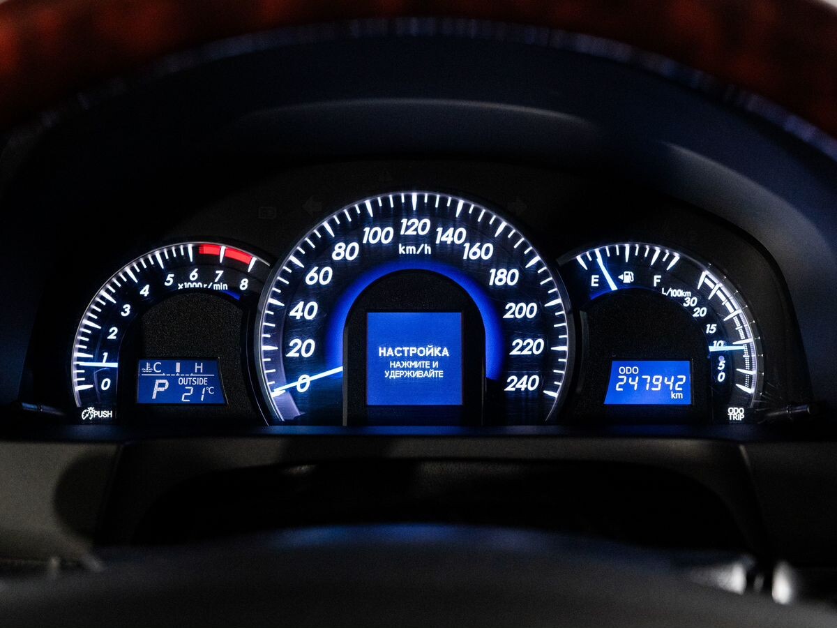 Toyota Camry 2012 - фото автомобиля