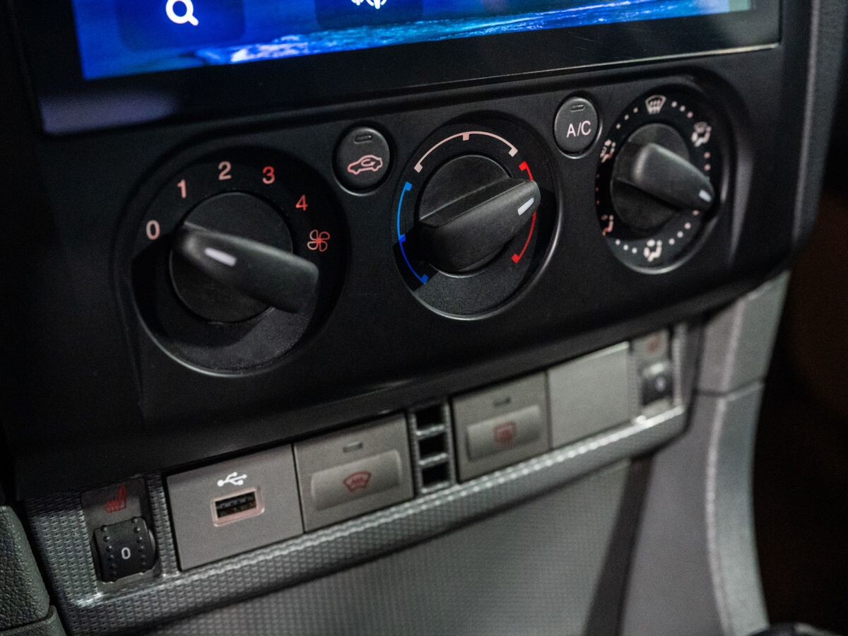 Ford Focus 2010 - фото автомобиля