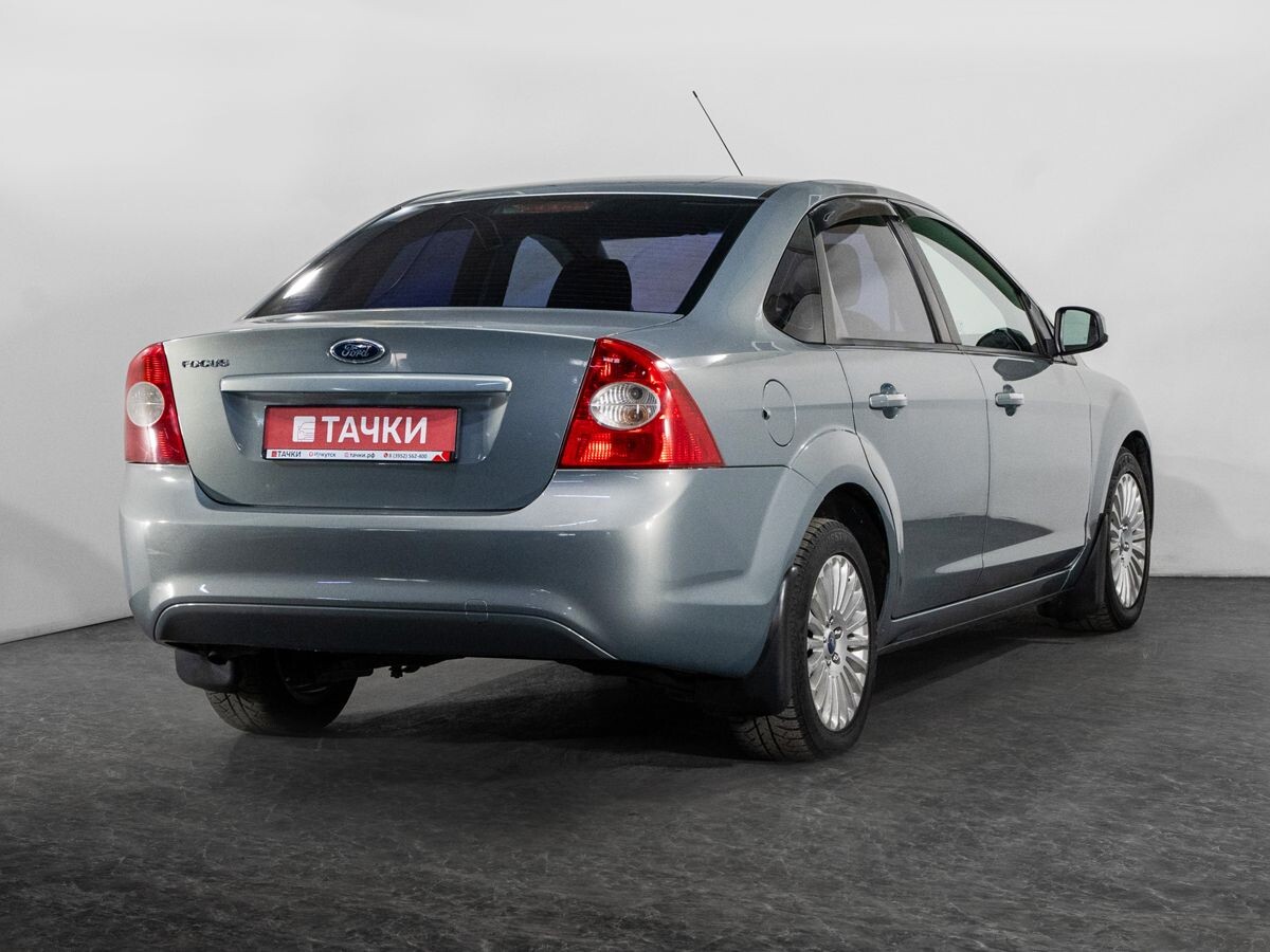 Ford Focus 2010 - фото автомобиля