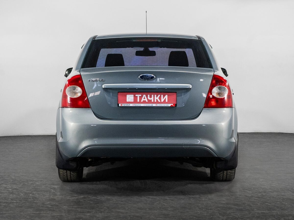 Ford Focus 2010 - фото автомобиля