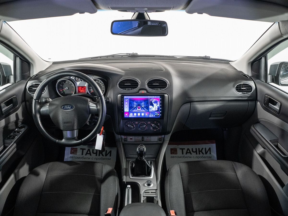 Ford Focus 2010 - фото автомобиля