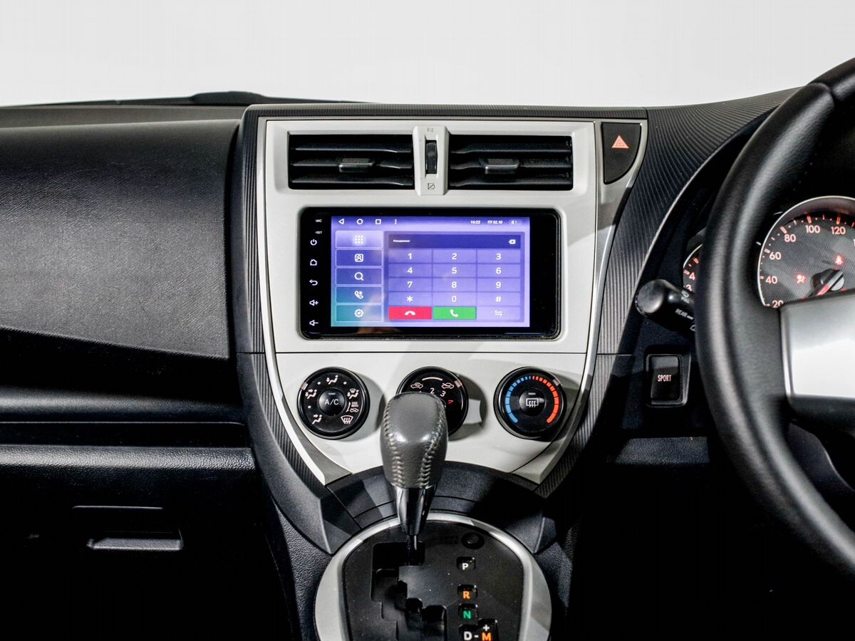 Toyota Ractis 2011 - фото автомобиля
