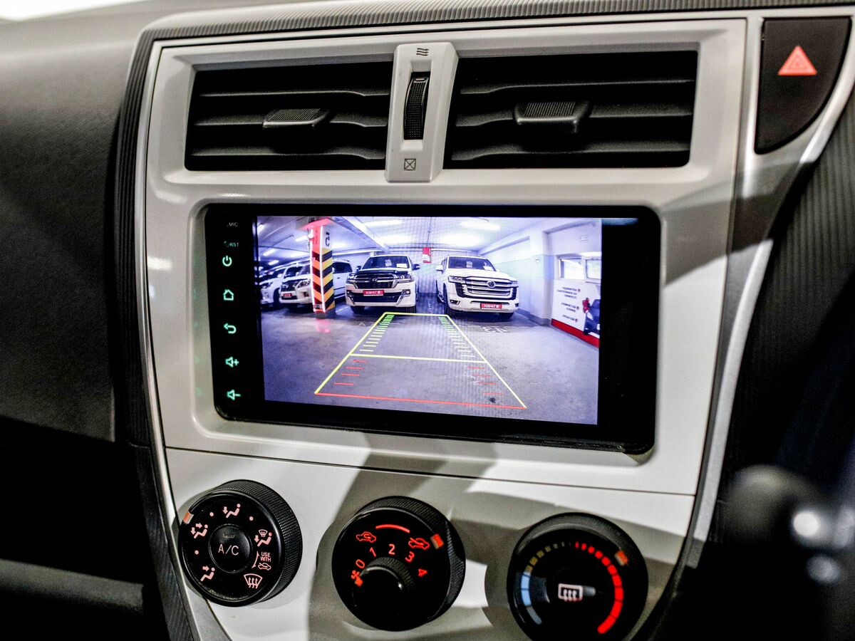 Toyota Ractis 2011 - фото автомобиля