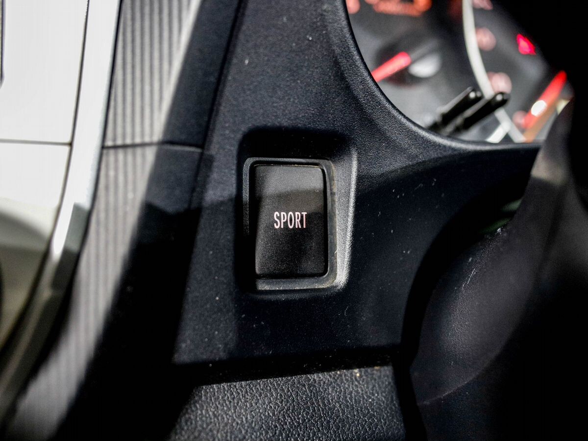 Toyota Ractis 2011 - фото автомобиля