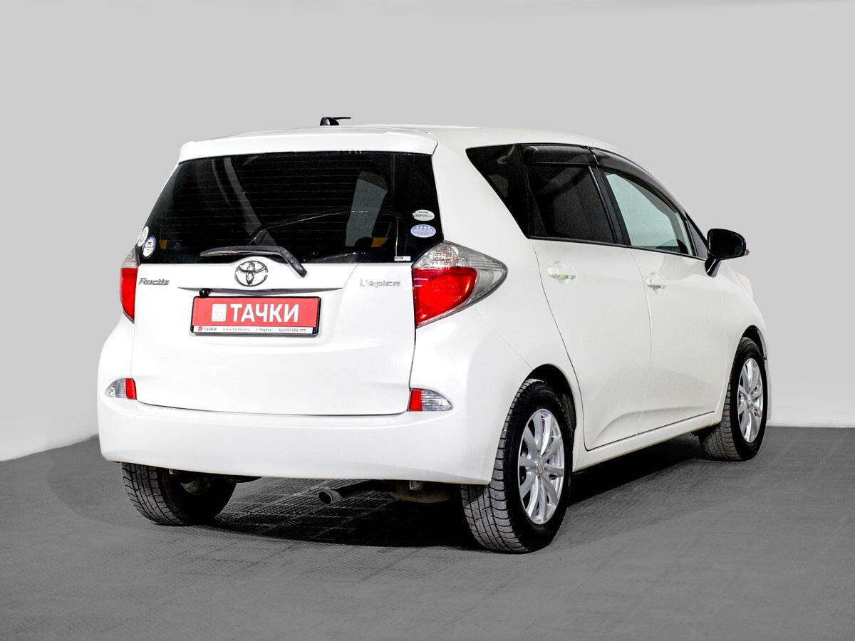 Toyota Ractis 2011 - фото автомобиля