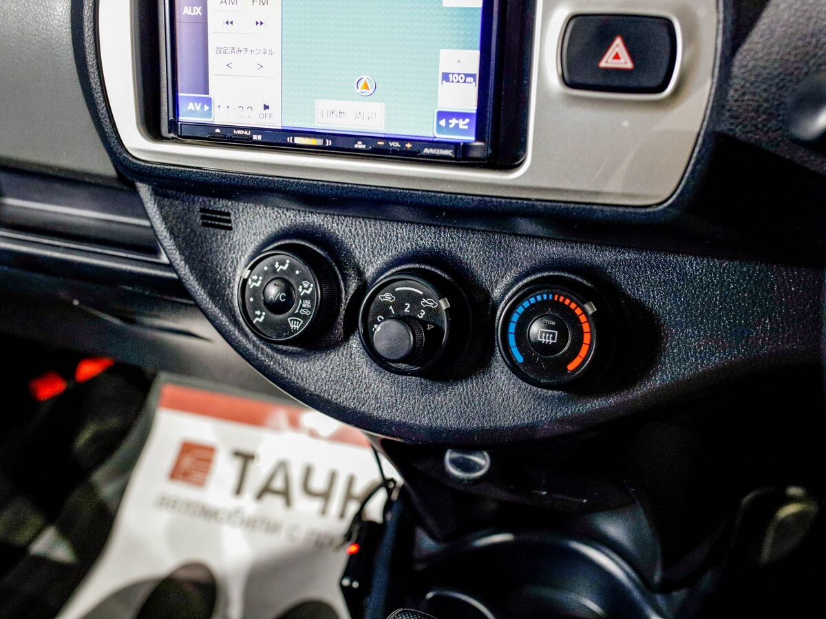 Toyota Vitz 2016 - фото автомобиля