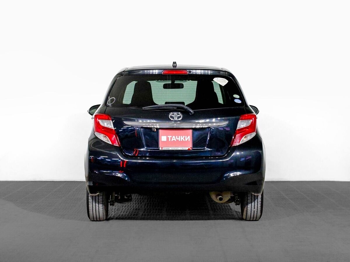 Toyota Vitz 2016 - фото автомобиля