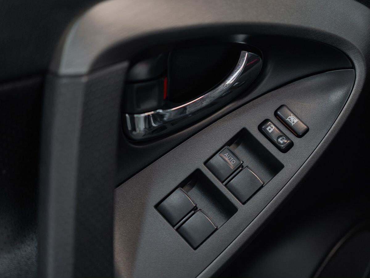Toyota RAV4 2011 - фото автомобиля