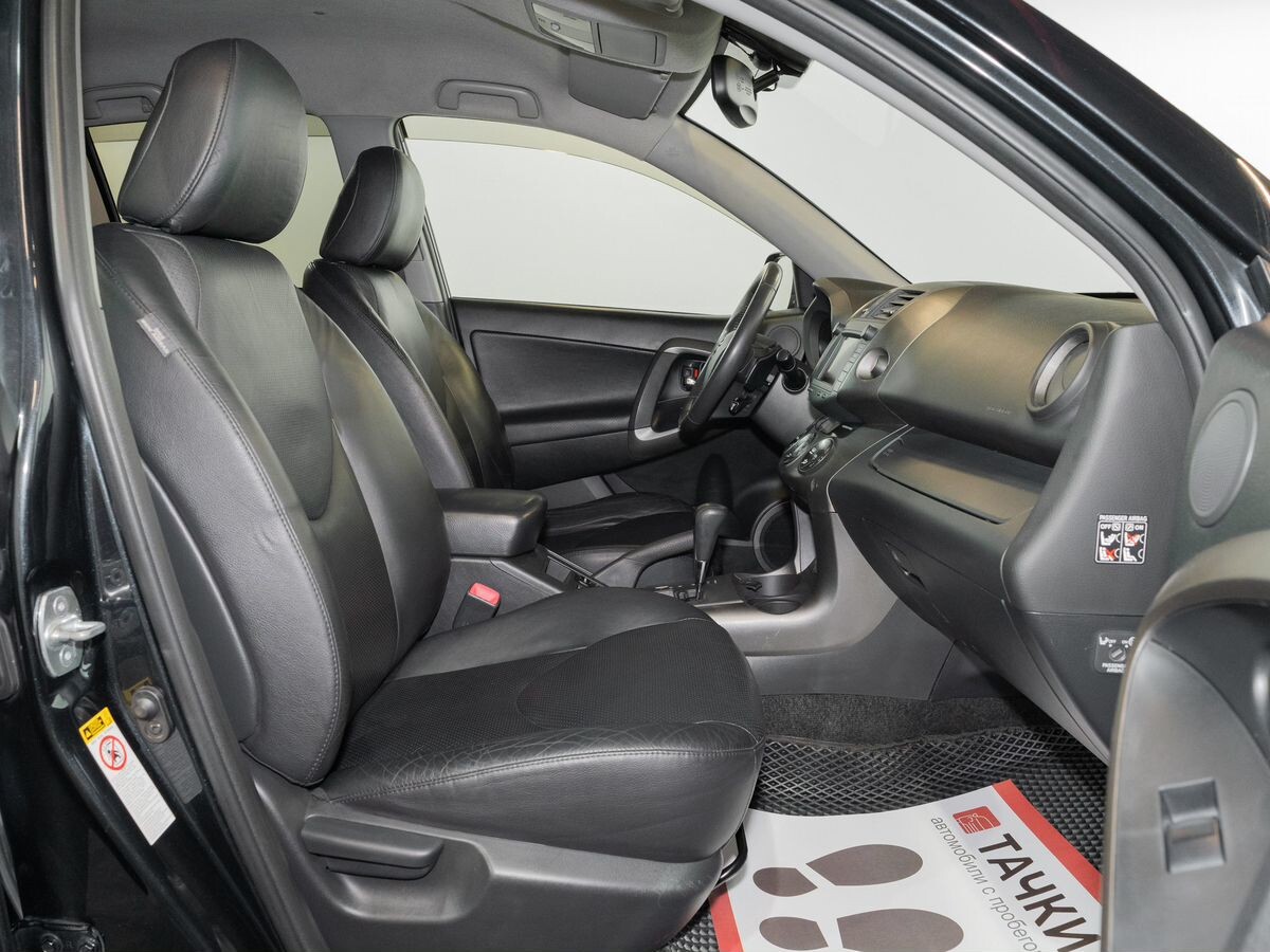Toyota RAV4 2011 - фото автомобиля