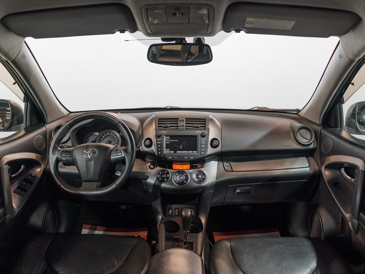 Toyota RAV4 2011 - фото автомобиля