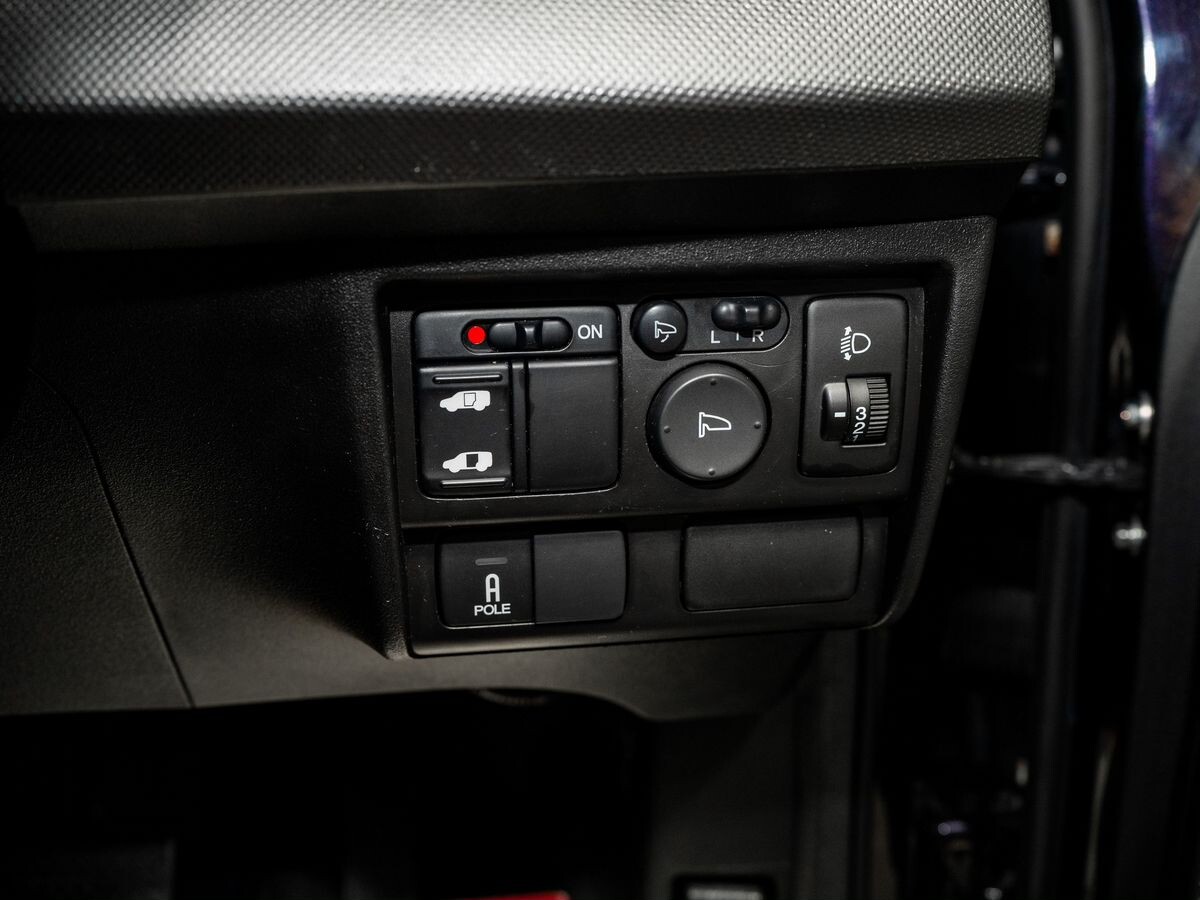Honda Freed 2008 - фото автомобиля