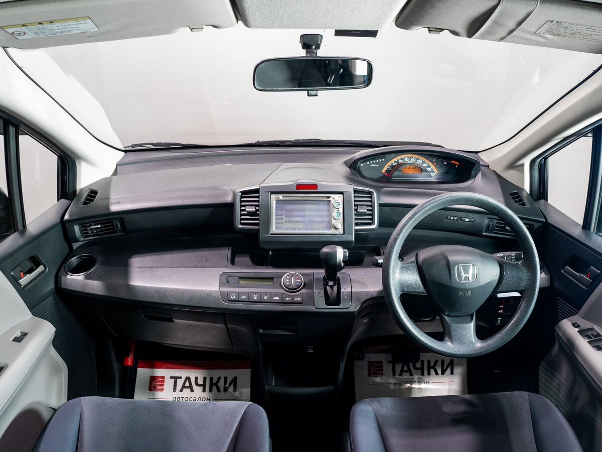 Honda Freed 2008 - фото автомобиля