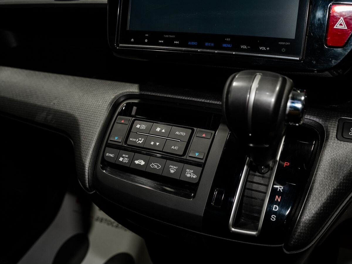 Honda Stepwgn 2017 - фото автомобиля