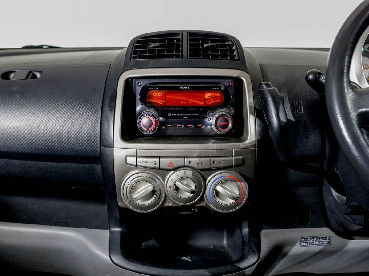 Toyota Passo 2009 - фото автомобиля